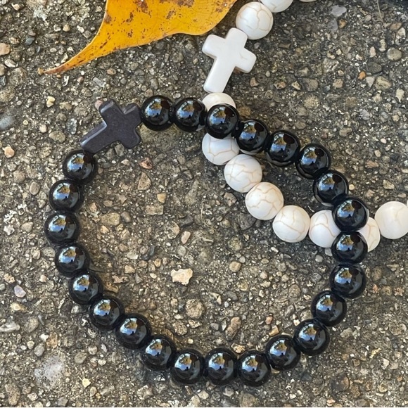2 piece Marble Cross Stone black/white Bracelet set. - Picture 2 of 5
